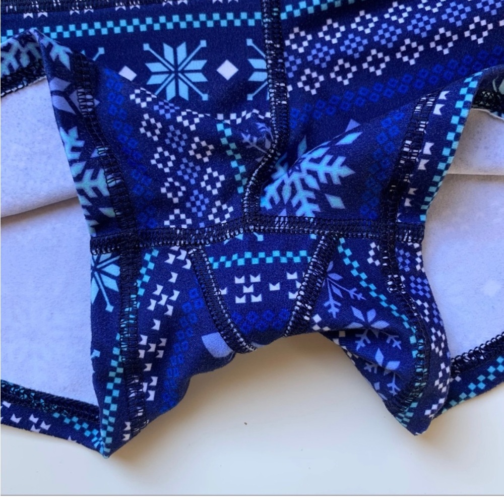 Fleo Snowflake Pattern Shorts Medium M - image 3